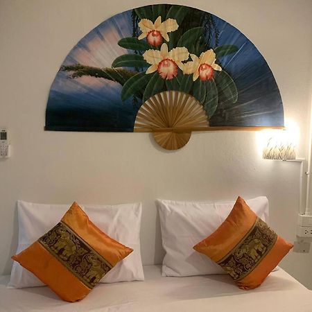 Hotel Remember @ Phuket Town Esterno foto
