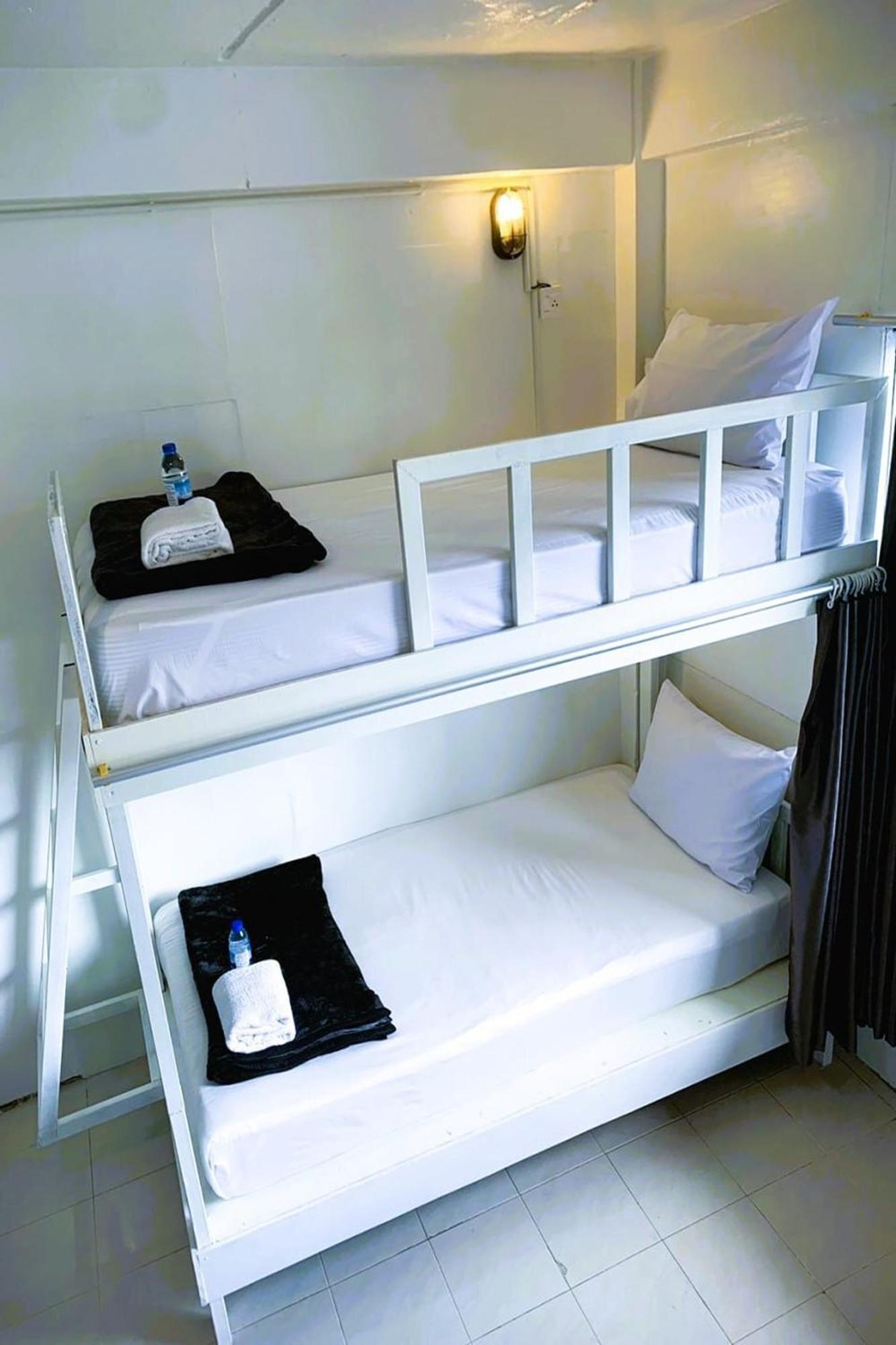Hotel Remember @ Phuket Town Esterno foto