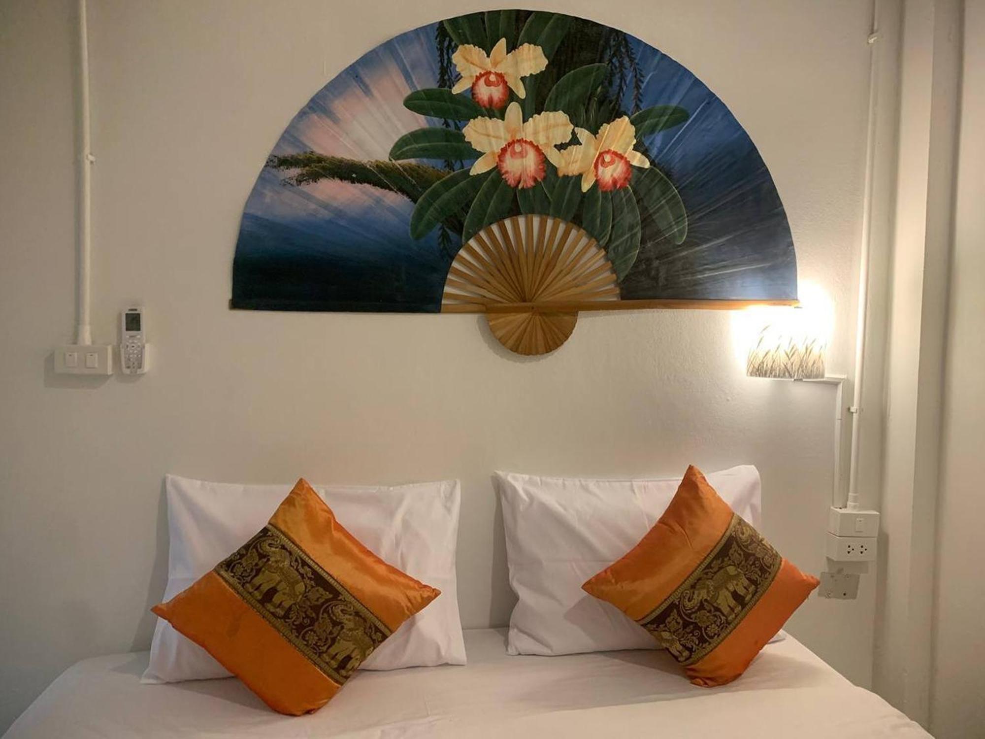 Hotel Remember @ Phuket Town Esterno foto