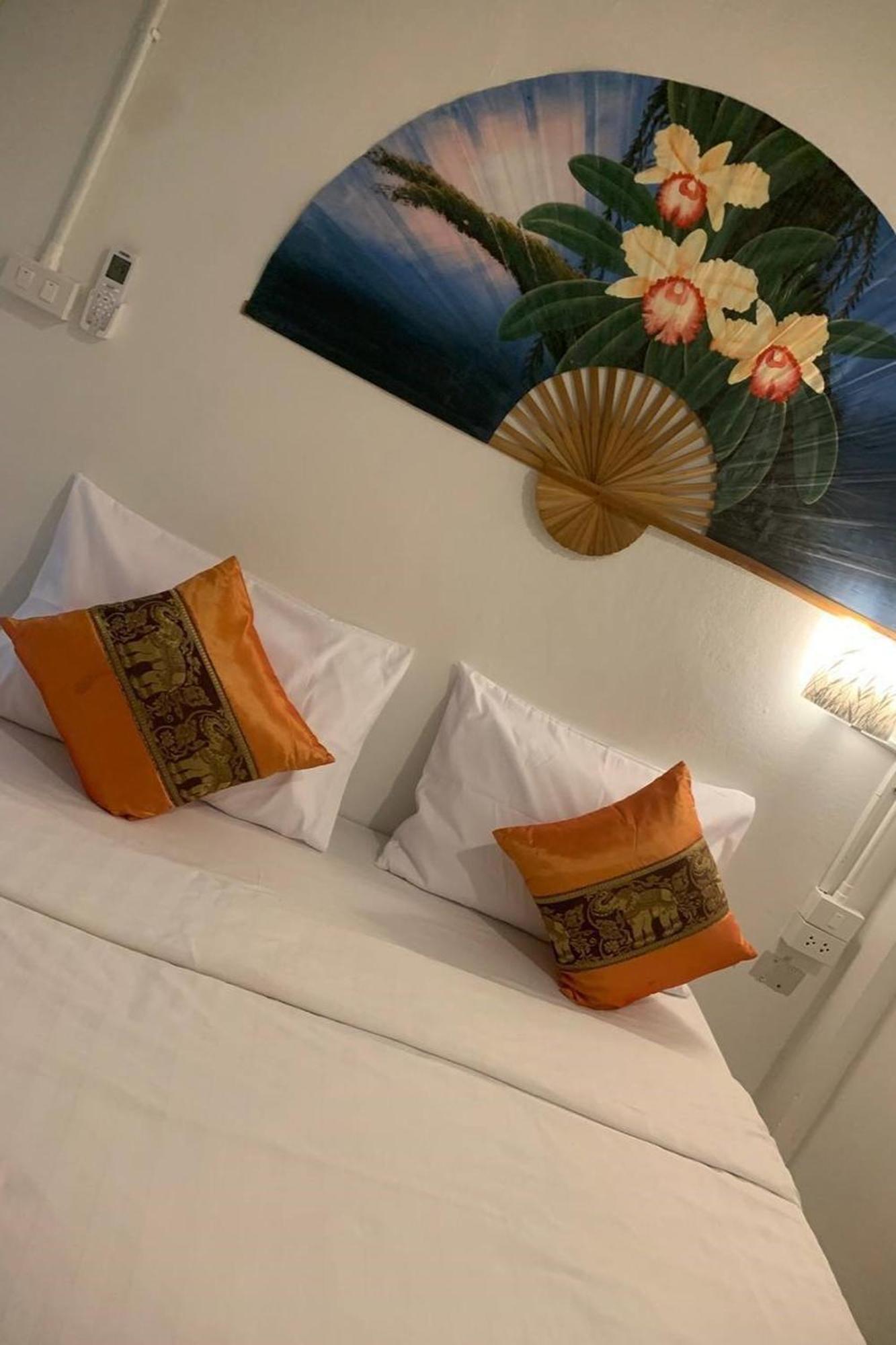 Hotel Remember @ Phuket Town Esterno foto