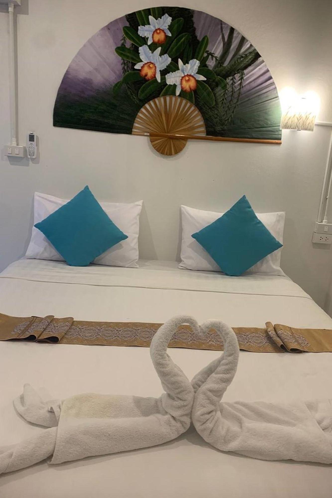 Hotel Remember @ Phuket Town Esterno foto