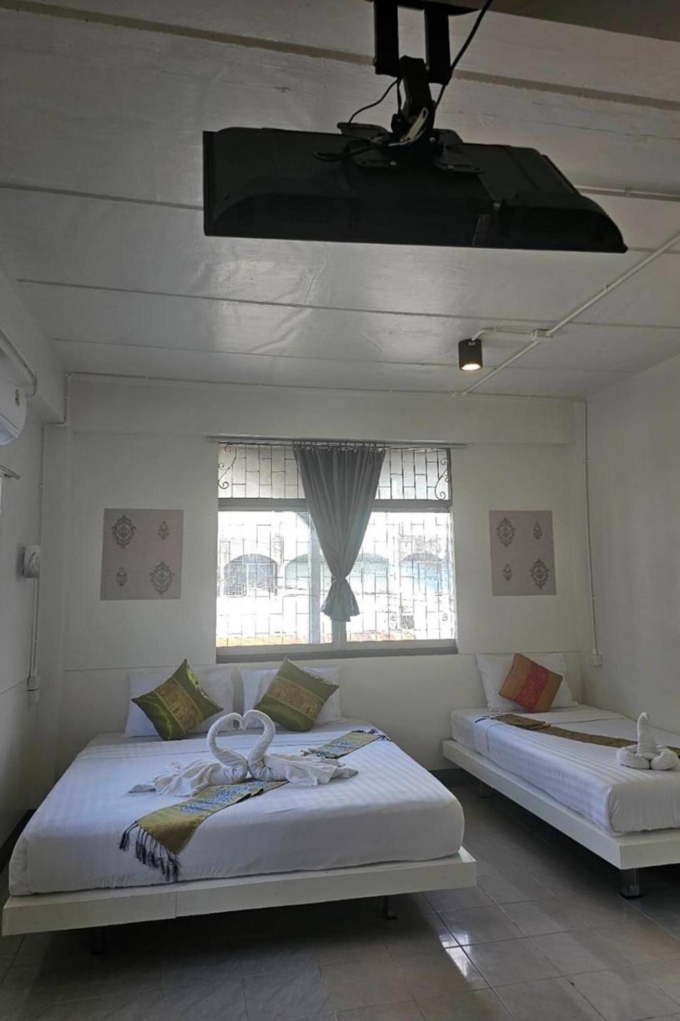 Hotel Remember @ Phuket Town Esterno foto