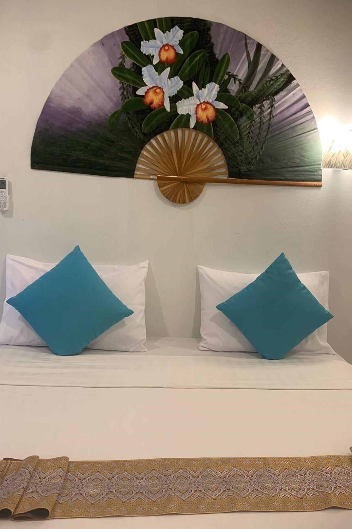 Hotel Remember @ Phuket Town Esterno foto